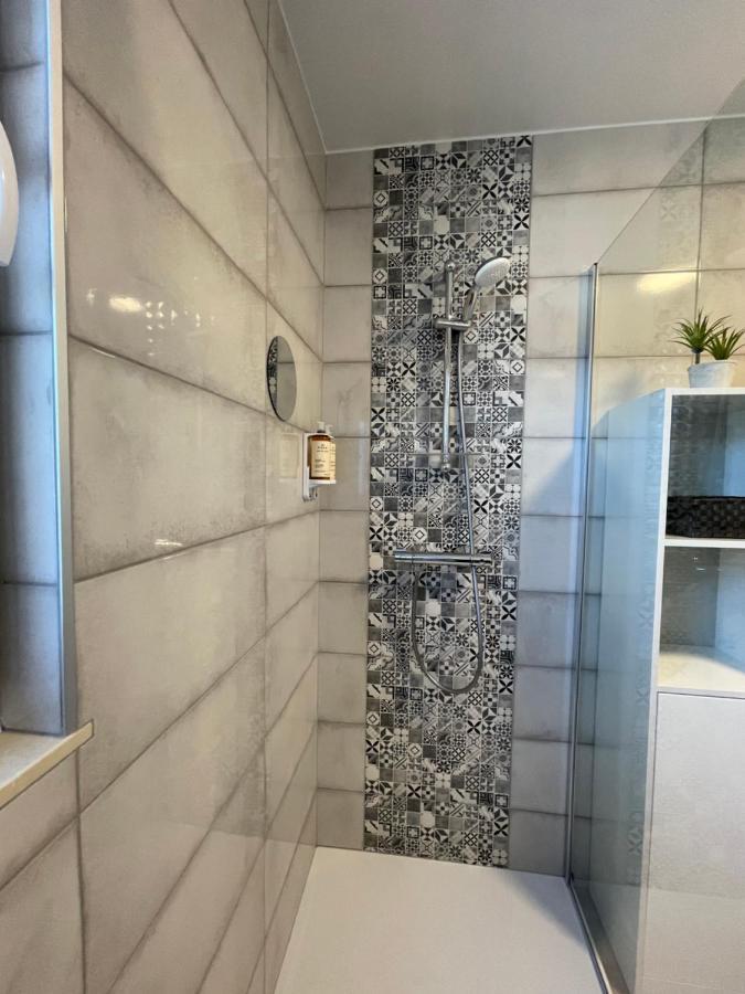 Penthouse Lebierre Hotel Малмеди Екстериор снимка